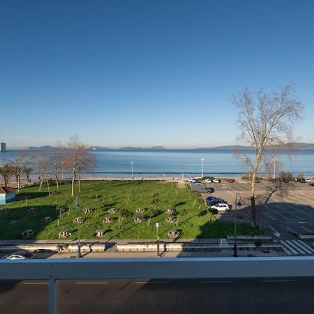 Primera Linea De Playa Samil Costa Con Garaje Incluido Vigo Esterno foto