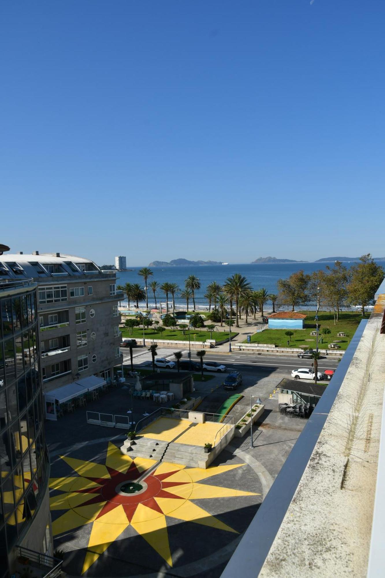 Primera Linea De Playa Samil Costa Con Garaje Incluido Vigo Esterno foto