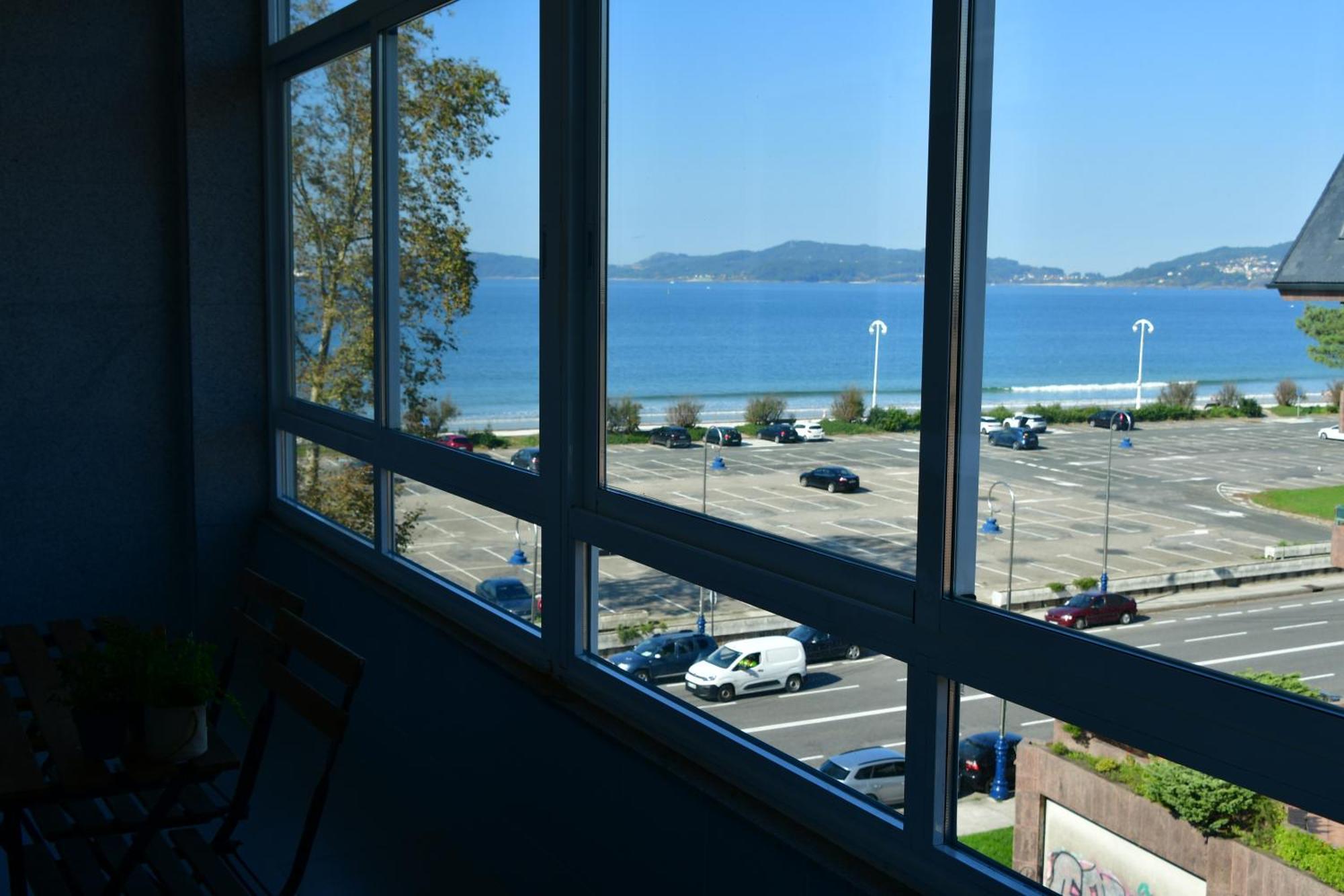 Primera Linea De Playa Samil Costa Con Garaje Incluido Vigo Esterno foto