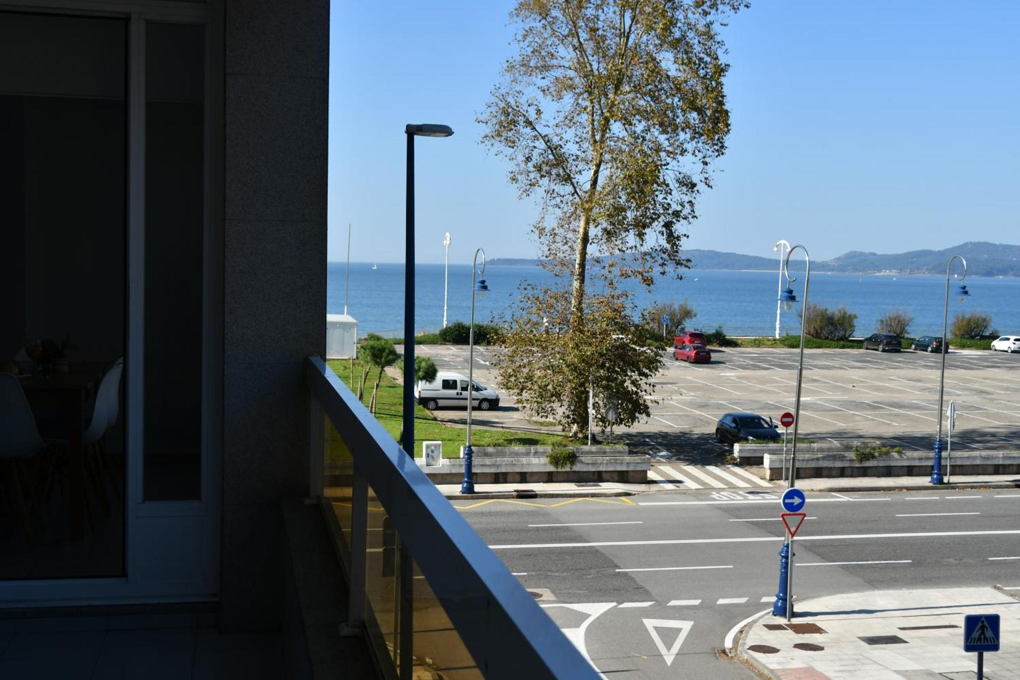 Primera Linea De Playa Samil Costa Con Garaje Incluido Vigo Esterno foto